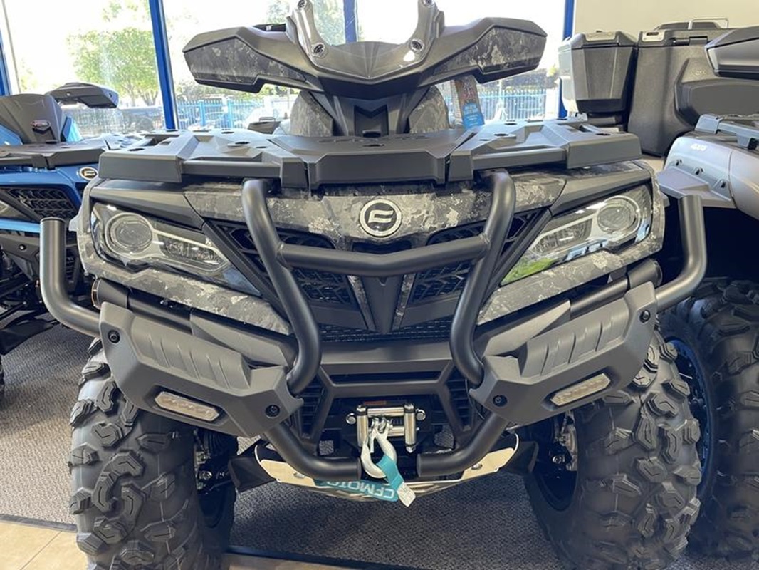 1000cc cf moto 1
