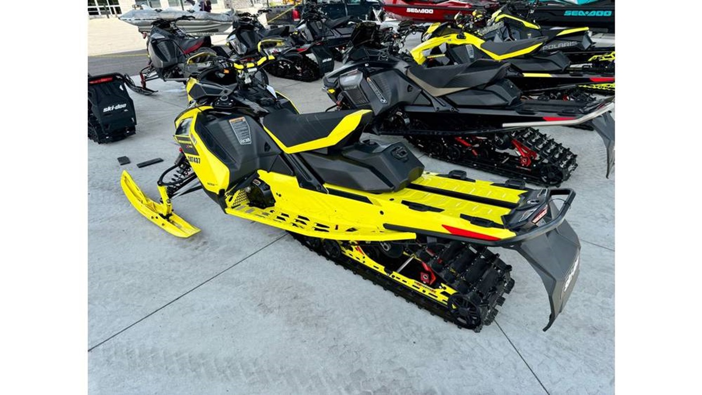 Ski-Doo Renegade XRS 850 2