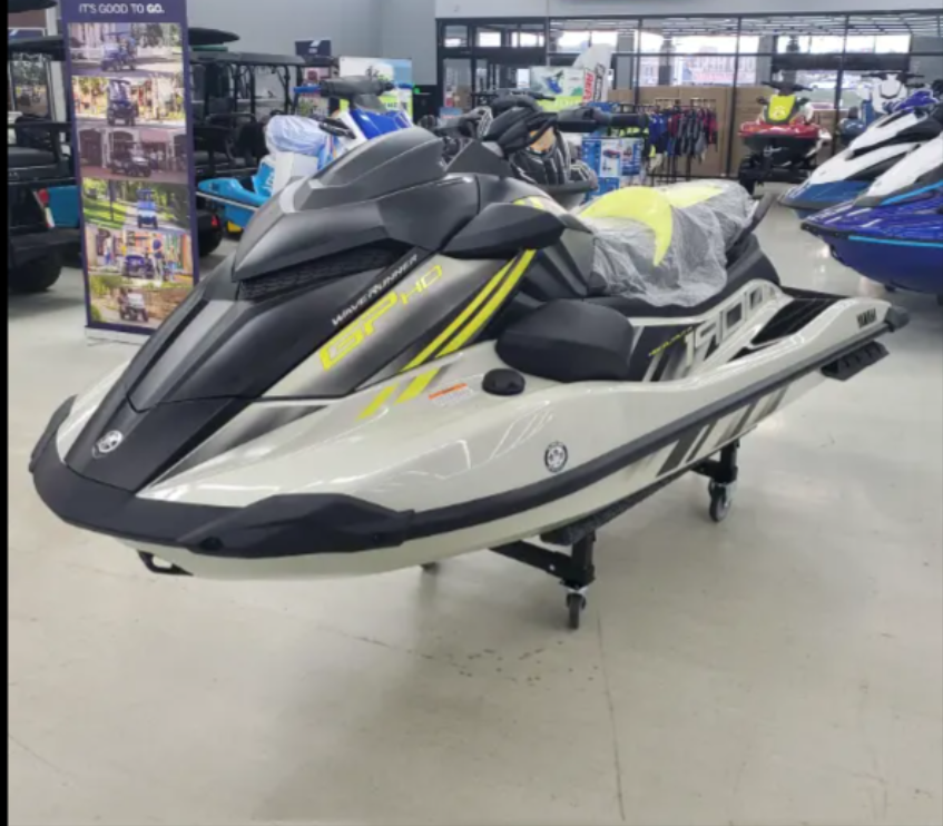 Yamaha Waverunner GP1800R 1