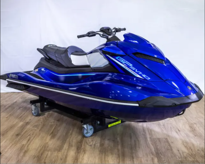 Yamaha Waverunner GP1800R 2