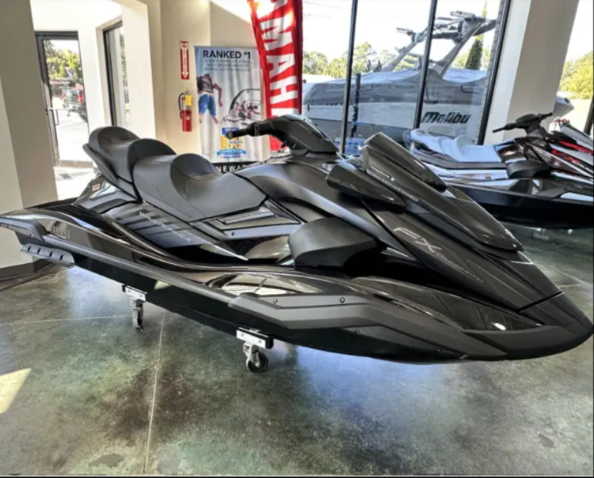 Yamaha Waverunner GP1800R 3